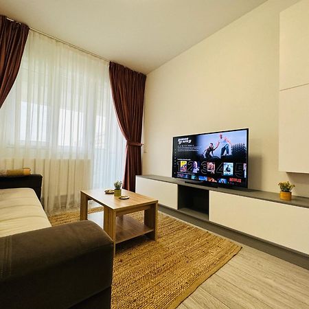Palas Retreat - Q Residence Iasi Exterior foto